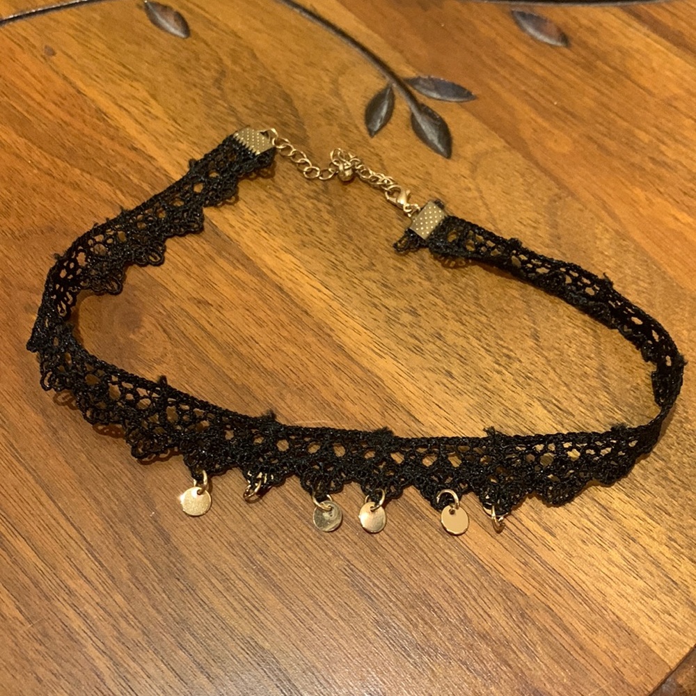 Rue 21 gold charms choker